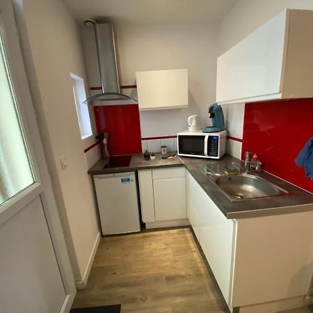 Les Coquelicots Wifi Apartment Троа Екстериор снимка
