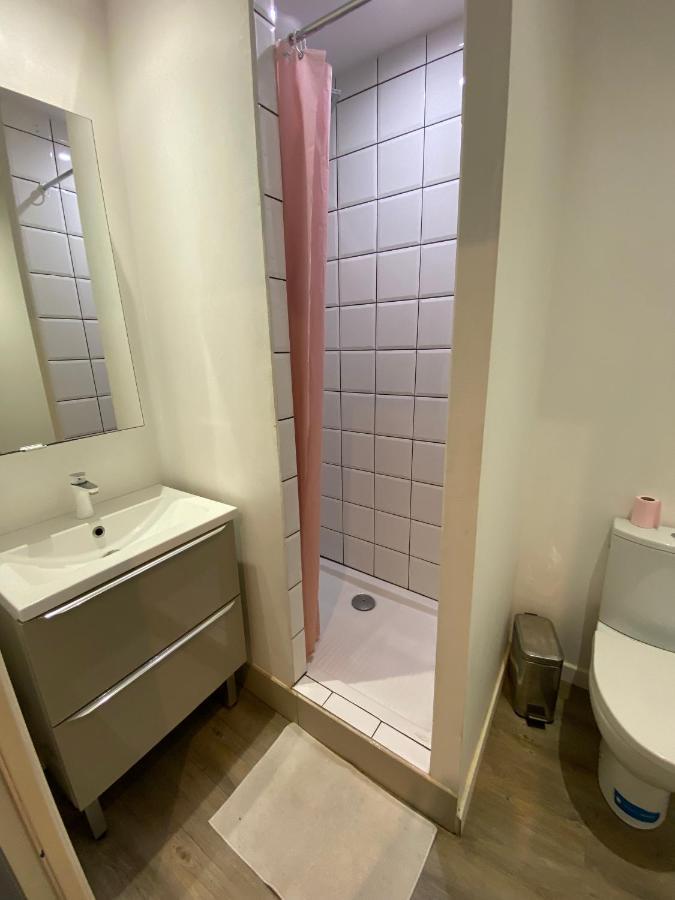 Les Coquelicots Wifi Apartment Троа Екстериор снимка