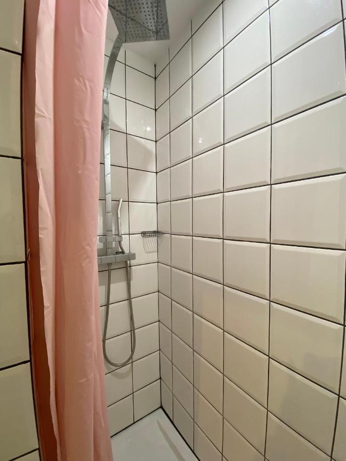 Les Coquelicots Wifi Apartment Троа Екстериор снимка