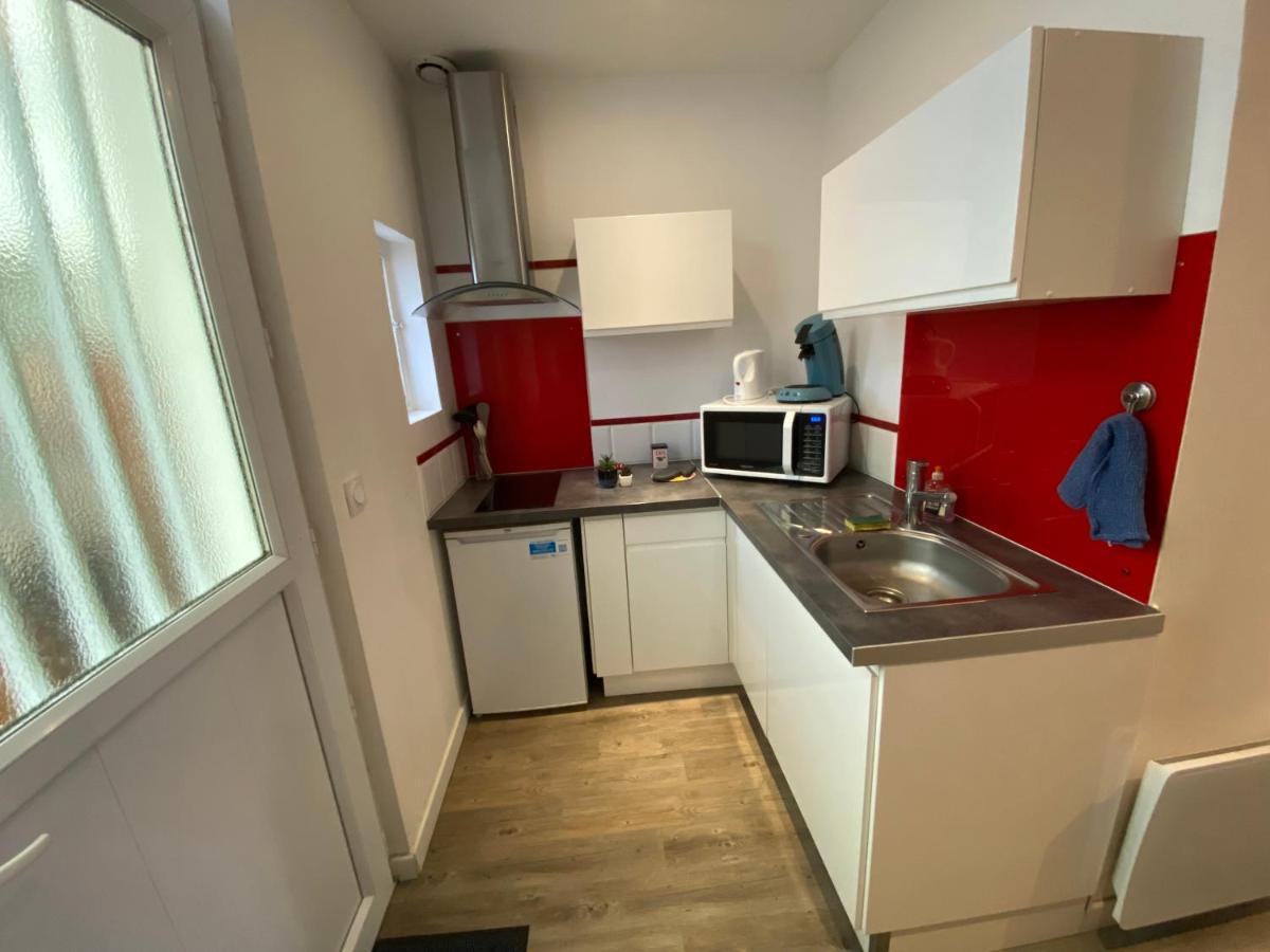 Les Coquelicots Wifi Apartment Троа Екстериор снимка